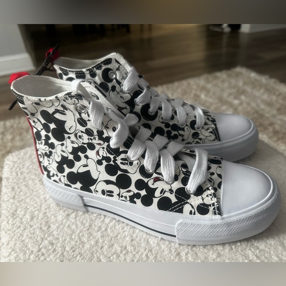 Disney women’s Mickey Mouse High-Top Lace-Up Sneaker - Picture 1 of 4